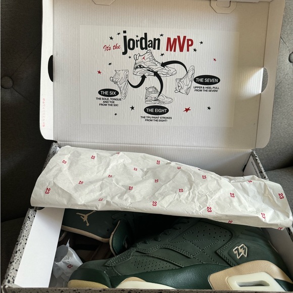 Nike Jordan Jumpman MVP in Galactic Jade/Sail/Team Gold/Desert sz 9 - Picture 4 of 10